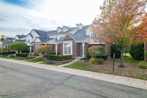 31204 Alexa Dr, Commerce Twp, MI, 48390-5851 | Card Image