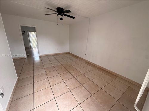 apt-124-1154 W 35th St, Hialeah, FL, 33012-4978 | Card Image