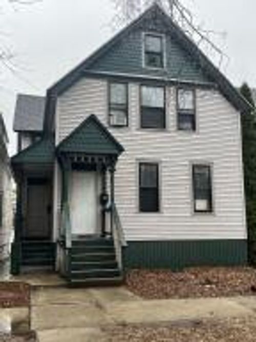 2515 N Bartlett Ave, Milwaukee, WI, 53211-3952 | Card Image
