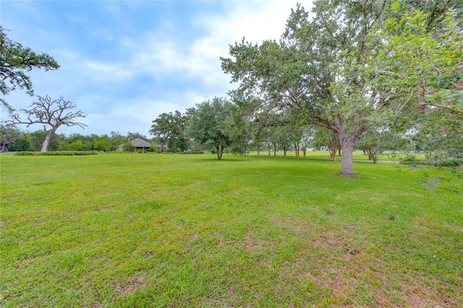 2418 Majestic Oaks Ct, House other with 5 bedrooms, 6 bathrooms and null parking in Rosharon TX | Image 6