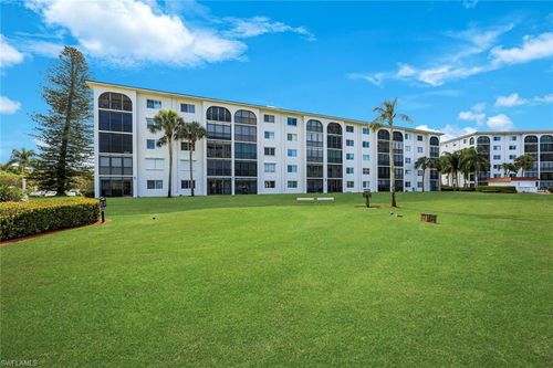 107-29 High Point Cir, NAPLES, FL, 34103-8330 | Card Image