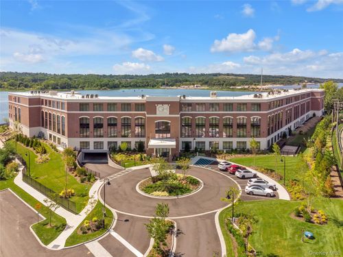 unit-208-10 Shore Rd, Glenwood Landing, NY, 11547-3086 | Card Image