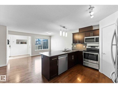 527 Chappelle Dr Sw, Edmonton, AB, T6W2B4 | Card Image