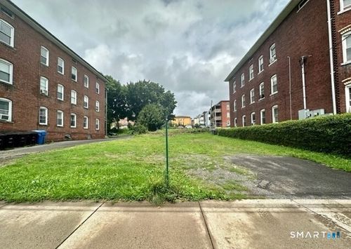 179 Broad St, New Britain, CT, 06053-4105 | Card Image