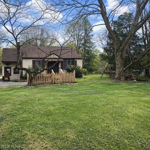 744 Carson Salt Springs Rd, Mineral Ridge, OH, 44440-9335 | Card Image