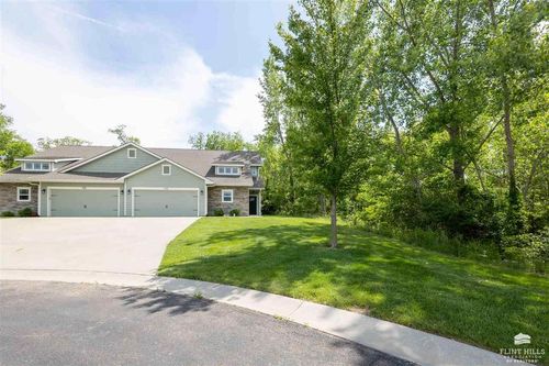 420 Rosewalk Pl, Manhattan, KS, 66503-8484 | Card Image