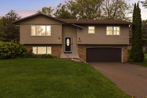 3200 Malcolm Ave, Hastings, MN, 55033-3641 | Card Image