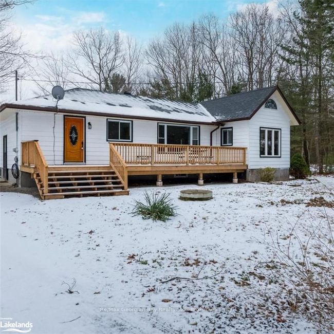 43 Pinecone Ave, House other with 3 bedrooms, 1 bathrooms and 1 parking in Tiny ON | Image 4