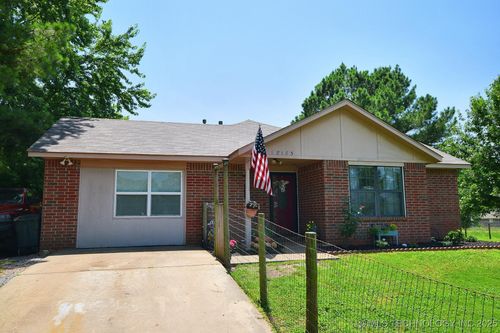 18185 Hilltop Cir, Tahlequah, OK, 74464-6139 | Card Image