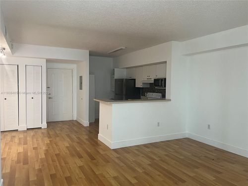 apt-507-5085 Nw 7th St, Miami, FL, 33126-3453 | Card Image