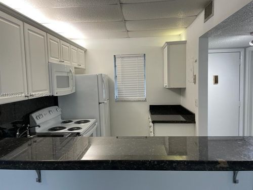 apt-417-220 Sw 9th Ave, Hallandale Beach, FL, 33009-5209 | Card Image