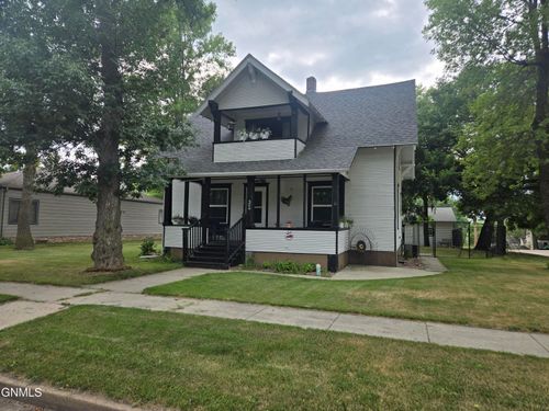 304 1st Ave Sw, Ashley, ND, 58413-7344 | Card Image