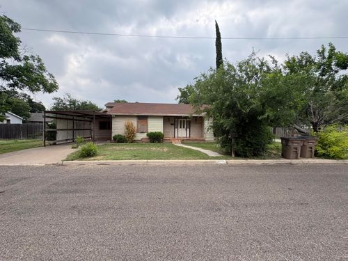 220 N Poe St, San Angelo, TX, 76903-5553 | Card Image