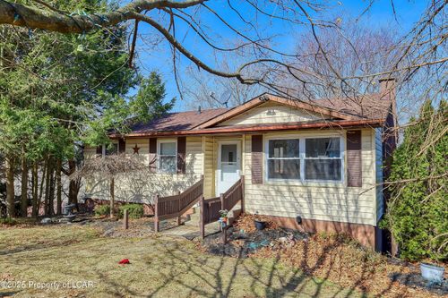 68 Circle Dr, Hanover Township, PA, 18706-4105 | Card Image