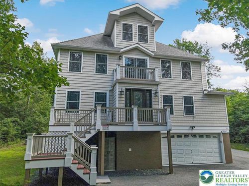10 W Clarks Ln, Jim Thorpe, PA, 18229 | Card Image