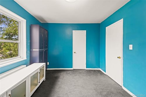 upper-86 231st St, Queens Village, NY, 11427-2625 | Card Image