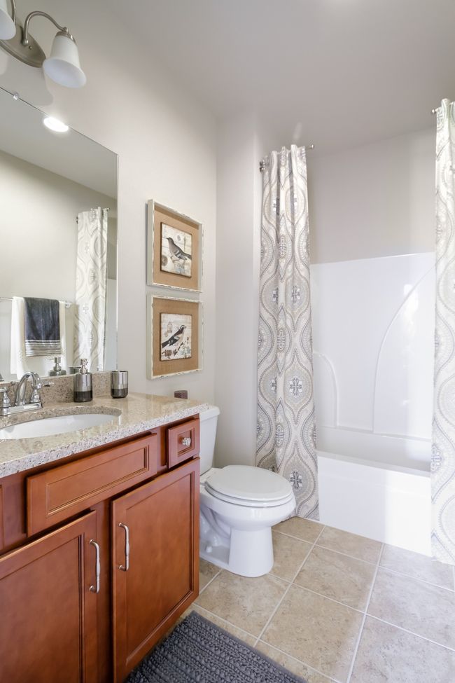 Another view of the private bathroom. | Image 44