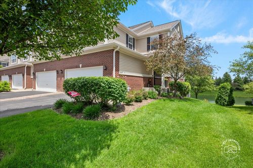 2927 Church Rd, Aurora, IL, 60502-8904 | Card Image