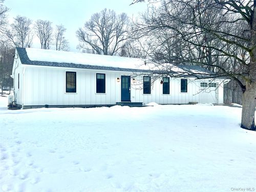 49 Hackensack Heights Rd, Wappingers Falls, NY, 12590-6116 | Card Image