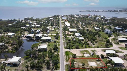 460 Cedar Island Rd, PERRY, FL, 32348-8110 | Card Image