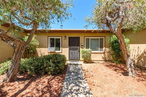 8721 Wahl St, Santee, CA, 92071-3352 | Card Image