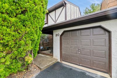 20 Hampton Way, Townhouse with 3 bedrooms, 2 bathrooms and null parking in Sayreville NJ | Image 3