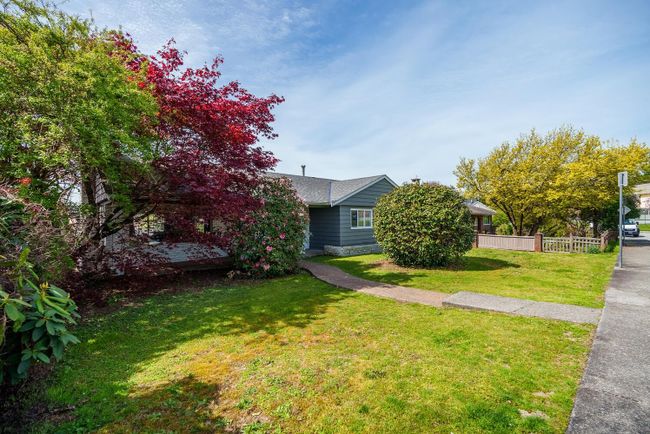 78 Courtney Crescent, House other with 5 bedrooms, 2 bathrooms and 3 parking in New Westminster BC | Image 26