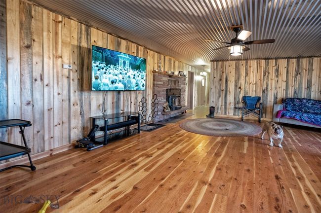 Living Area | Image 4