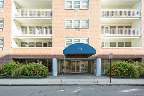 apt-2c-711 Shore Rd, Long Beach, NY, 11561-4707 | Card Image