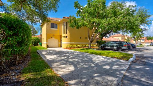 11373 Lakeview Dr, Coral Springs, FL, 33071-6332 | Card Image