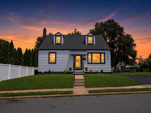 220 New Hillcrest Ave, Ewing, NJ, 08638-3524 | Card Image