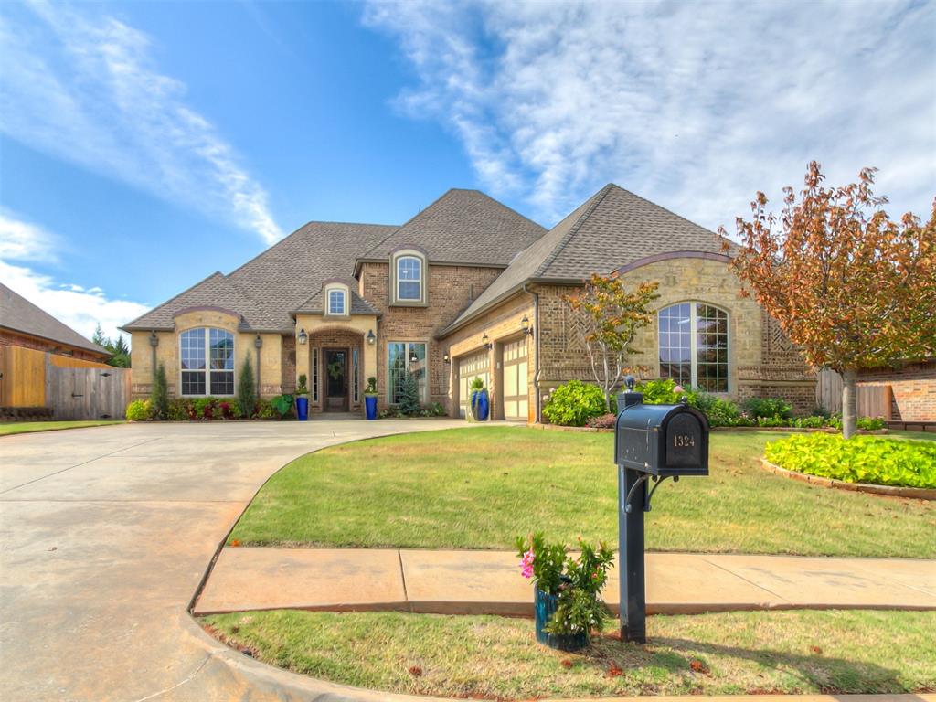 Canyon Bridge Ln, Edmond, OK 73034