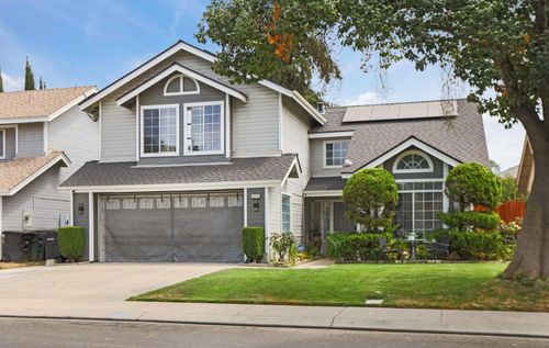 2316 Grouse Crossing Way, Modesto, CA, 95355-9216 | Card Image