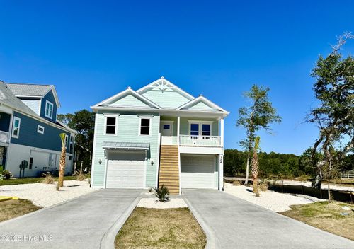 306 E Yacht Dr, Oak Island, NC, 28465-6647 | Card Image