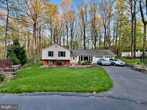 12220 Tall Pines Ct, FAIRFAX, VA, 22030-6225 | Card Image