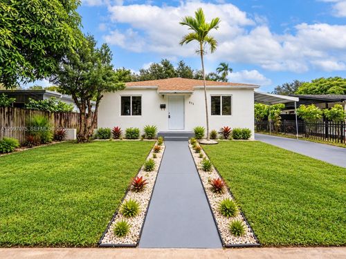 511 Ne 131st St, North Miami, FL, 33161-7715 | Card Image