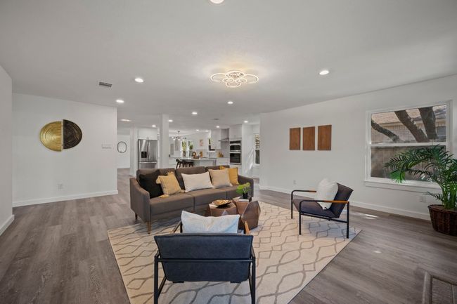 1915 Hollow Ridge Dr, House other with 4 bedrooms, 2 bathrooms and 2 parking in Cedar Park TX | Image 15