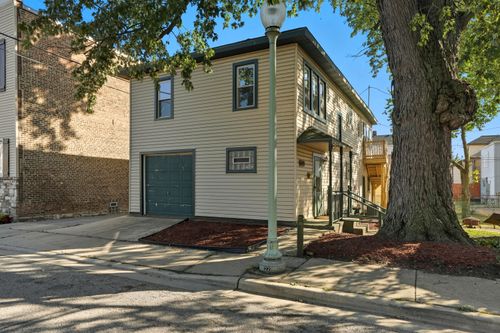 2027 1/2 Davidson Pl, Whiting, IN, 46394-2063 | Card Image