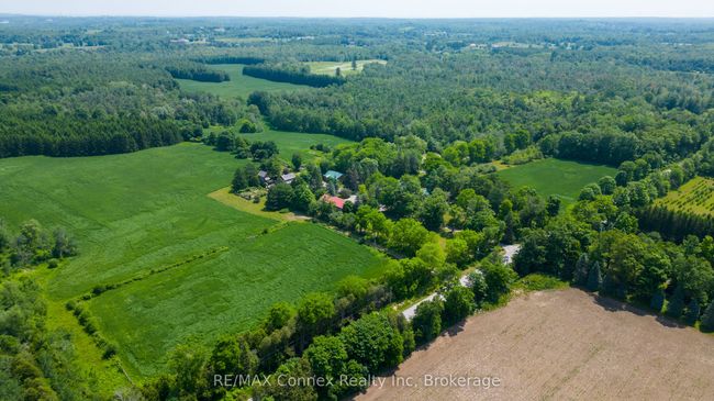 13233 5 Th Line, Home with 4 bedrooms, 5 bathrooms and 20 parking in Rockwood ON | Image 42