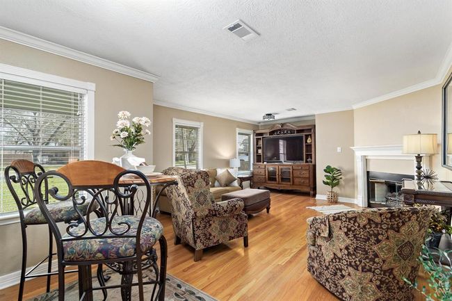 4859 Cleveland Ave, House other with 4 bedrooms, 3 bathrooms and 4 parking in Groves TX | Image 5