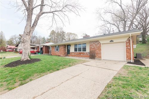 2420 Stover Dr, New Albany, IN, 47150-4432 | Card Image