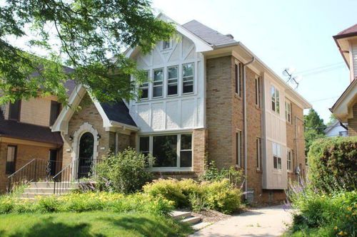 1614 E Newton Ave, Shorewood, WI, 53211-2222 | Card Image