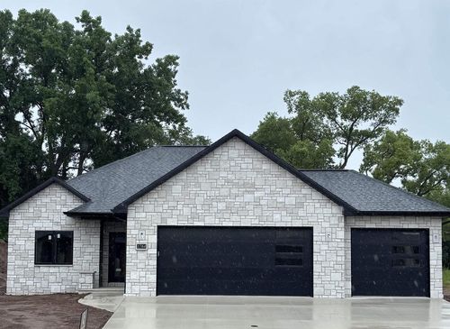 1764 Bobby Jones Drive, LEDGEVIEW, WI, 54115 | Card Image