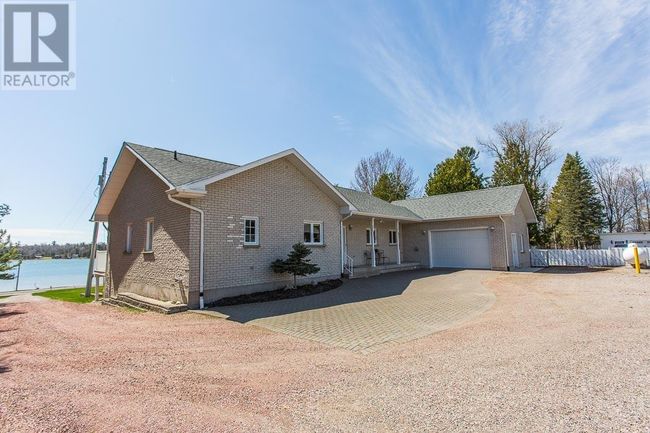 1178 Sailors Encampment Dr, Home with 3 bedrooms, 2 bathrooms and null parking in Richards Landing ON | Image 4