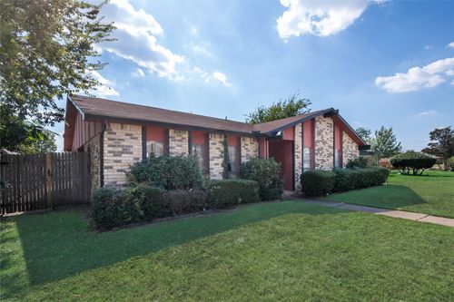 7626 Ashcrest Ln, Dallas, TX, 75249-1059 | Card Image
