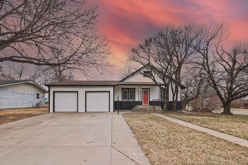 721 W 5th St, Newton, KS, 67114-2013 | Card Image