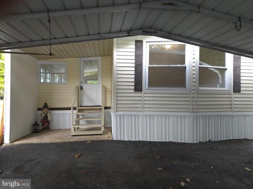 195 Shippensburg Mobile Est, SHIPPENSBURG, PA, 17257-9518 | Card Image