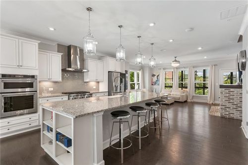 2111 Iverson Dr Se, Smyrna, GA, 30080-3631 | Card Image