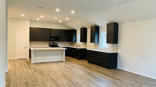 1512 Highland Ridge Rd, House other with 4 bedrooms, 3 bathrooms and 2 parking in Georgetown TX | Image 5