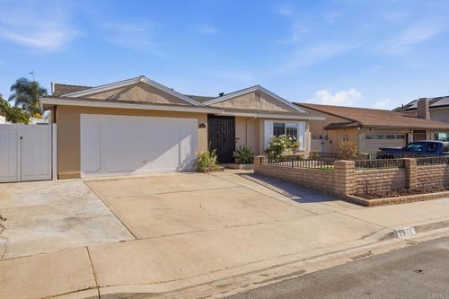 3975 Rene Dr, San Diego, CA, 92154-2545 | Card Image